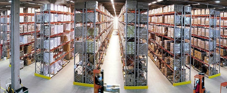 4 Things To Look Out For When Hiring A Storage Warehouse Featured Image