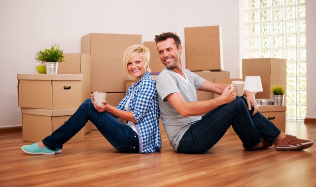 Couple Moving with Holloway Storage Sydney